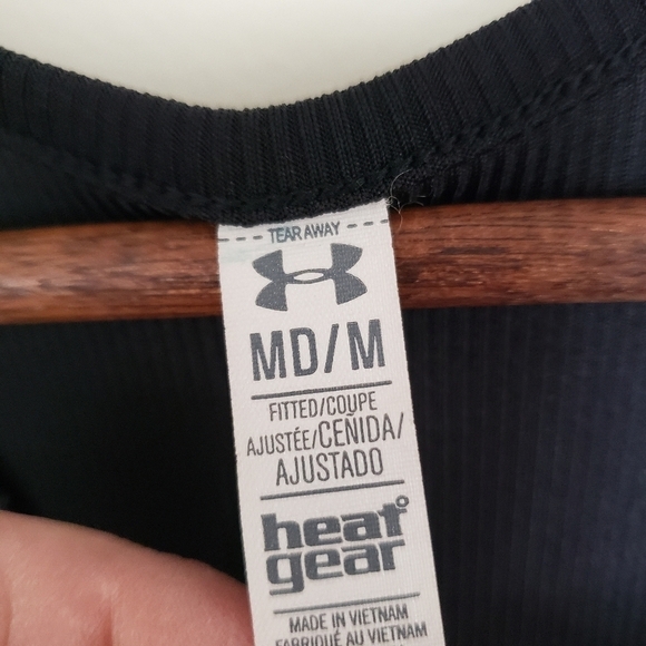 Under Armour Heatgear Black Ribbed Workout Tank - Picture 10 of 11